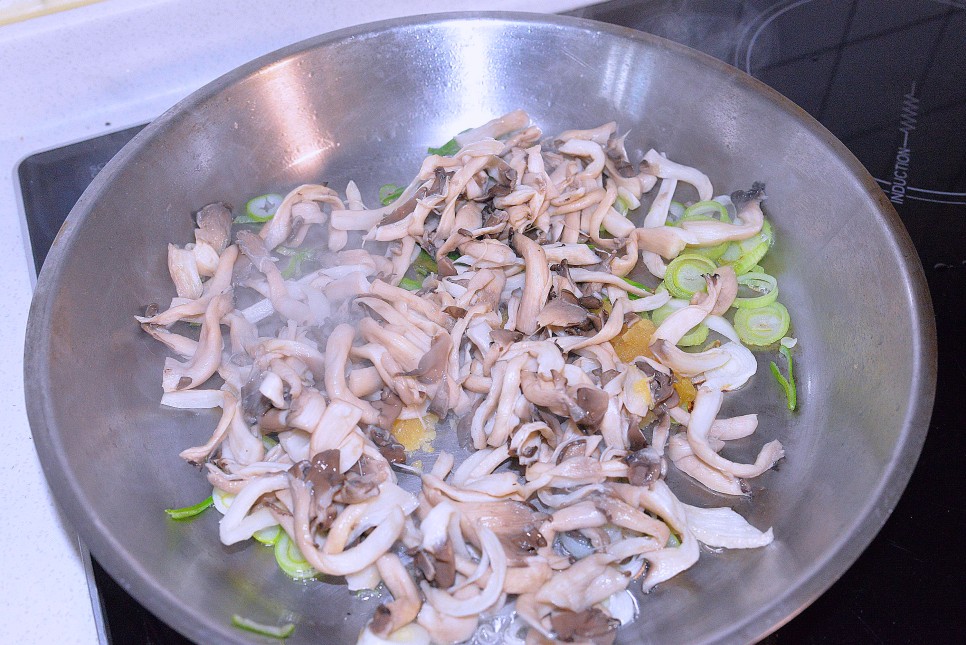 느타리버섯볶음 만드는 법 느타리버섯 레시피 밑반찬 만들기 요리