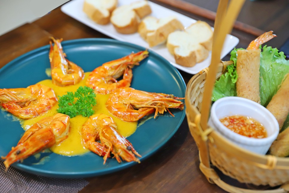 다낭 맛집 추천 베트남 현지 음식을 예쁜곳에서 즐길 수 있는 로컬식당 논라
