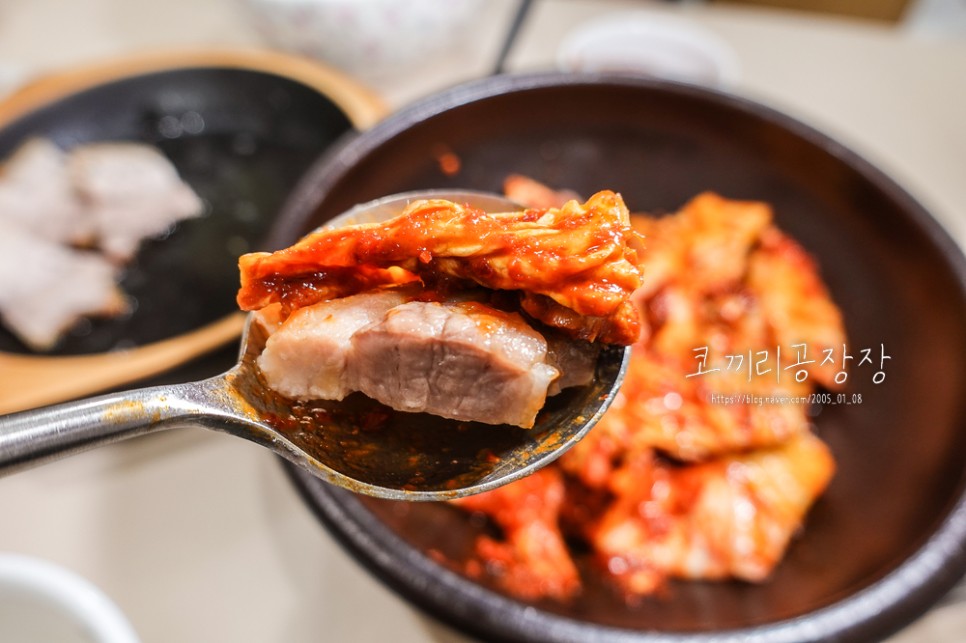 조풍연 매운실비김치 택배 후기 고기 먹을 땐 양념 진한 불김치와 함께!