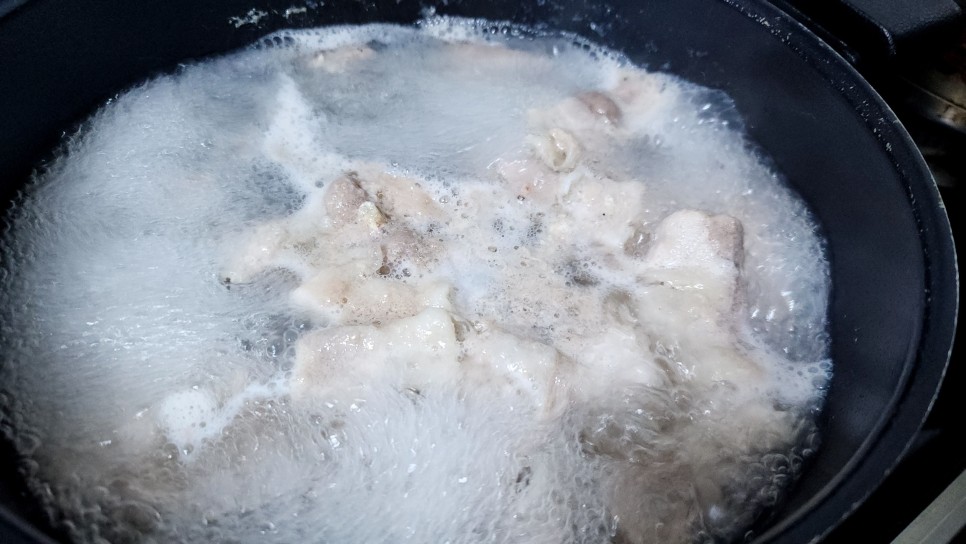주말점심메뉴 돼지고기 대패삼겹살 김치찌개 맛있게 끓이는법 삼겹살요리