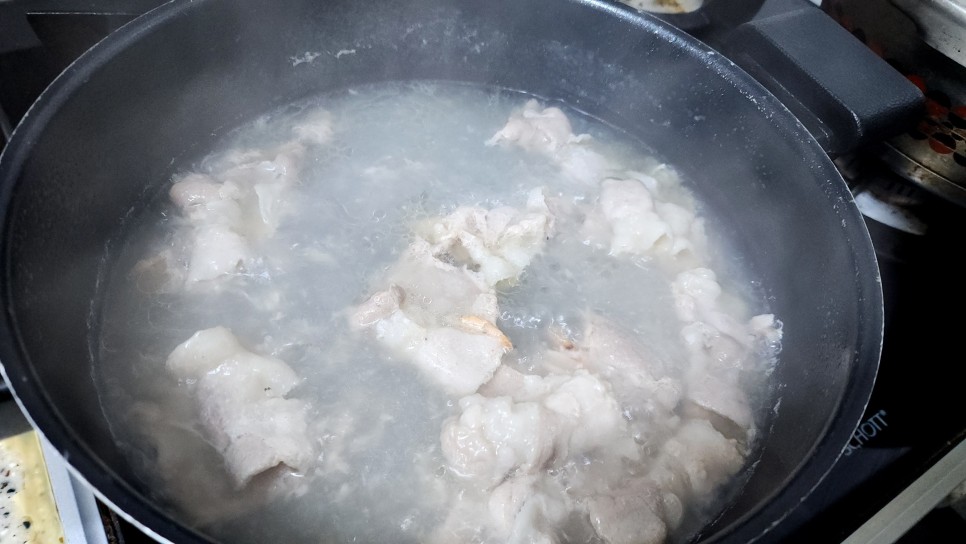 주말점심메뉴 돼지고기 대패삼겹살 김치찌개 맛있게 끓이는법 삼겹살요리