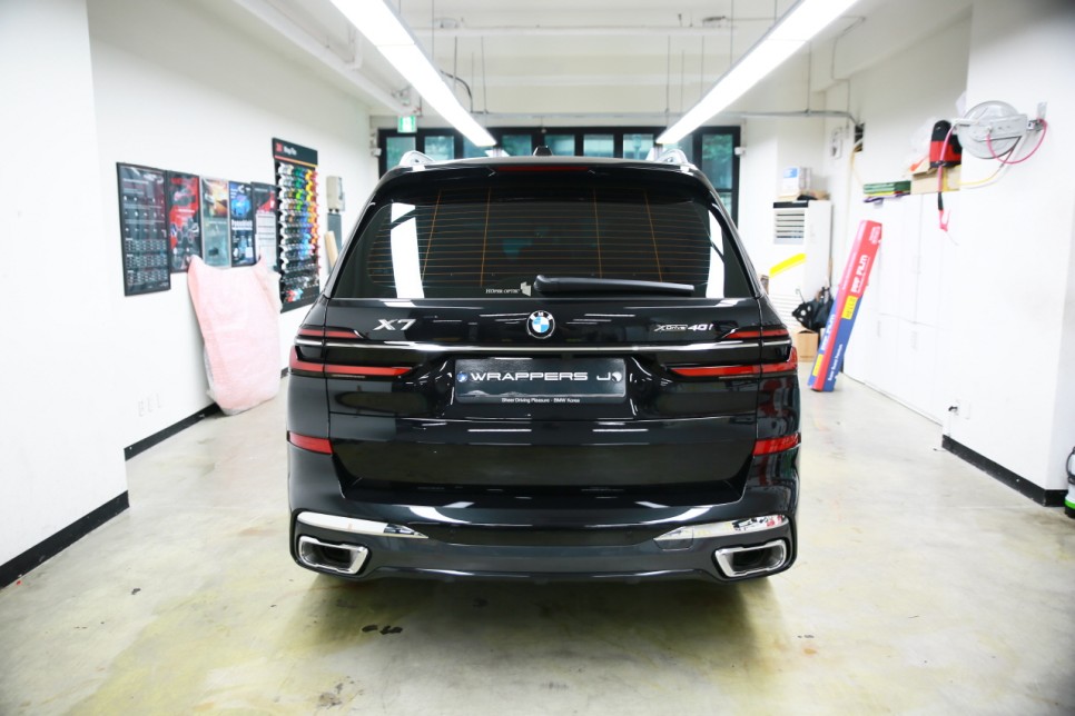 BMW X7 크롬죽이기 크롬딜리트 잘하는 업체를 찾았어요