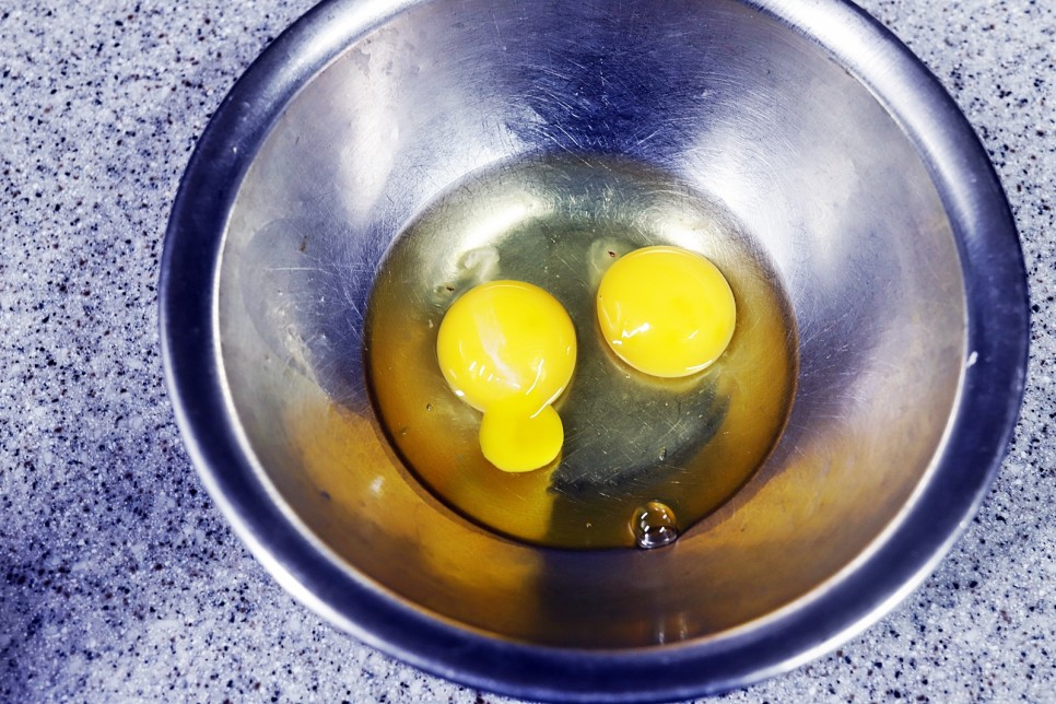 계란지단 만들기 떡국 고명 지단채 써는법 지단 만드는 법