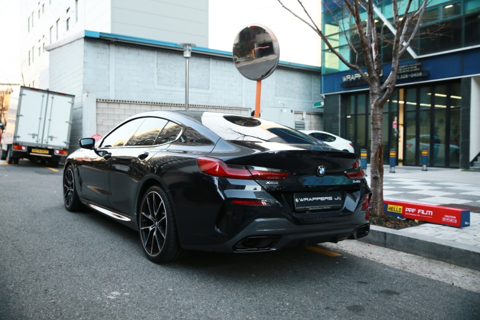 BMW 840i 크롬죽이기 8시리즈 840d 크롬딜리트 랩핑으로 완전 달라졌네요