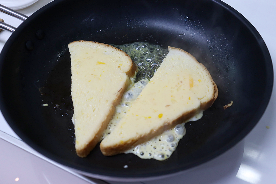 프렌치토스트 만들기 식빵 계란물 간단 버터토스트 레시피 식빵요리아침 간편식