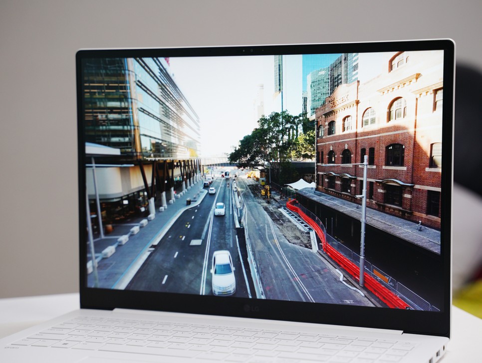 LG 그램 프로 2024 16인치 가벼운 고성능 노트북 16ZD90SP-GX56K