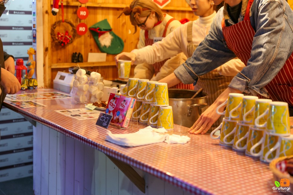 일본 자유여행 후쿠오카 볼거리 하카타역 크리스마스마켓