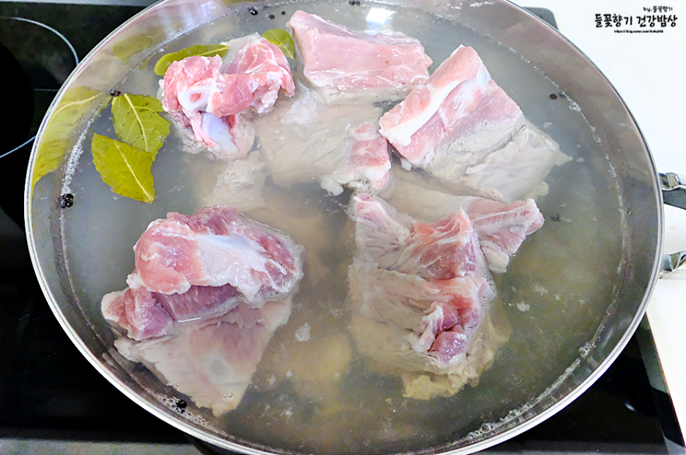 시래기 감자탕 끓이는법 돼지등뼈 레시피 뼈다귀 해장국 만드는 법