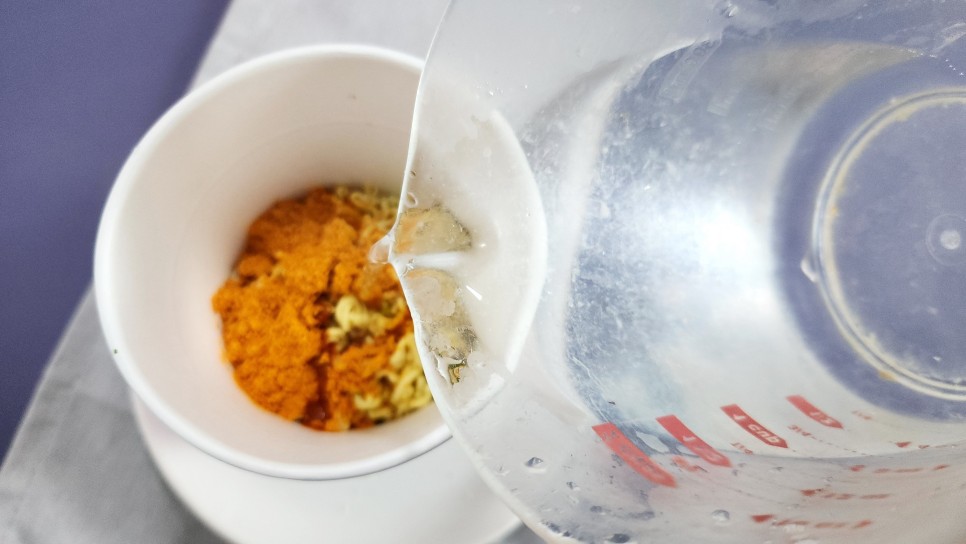 간단한 자취요리 라면밥 컵 라면볶음밥 레시피 국물없는 매운 라면 요리