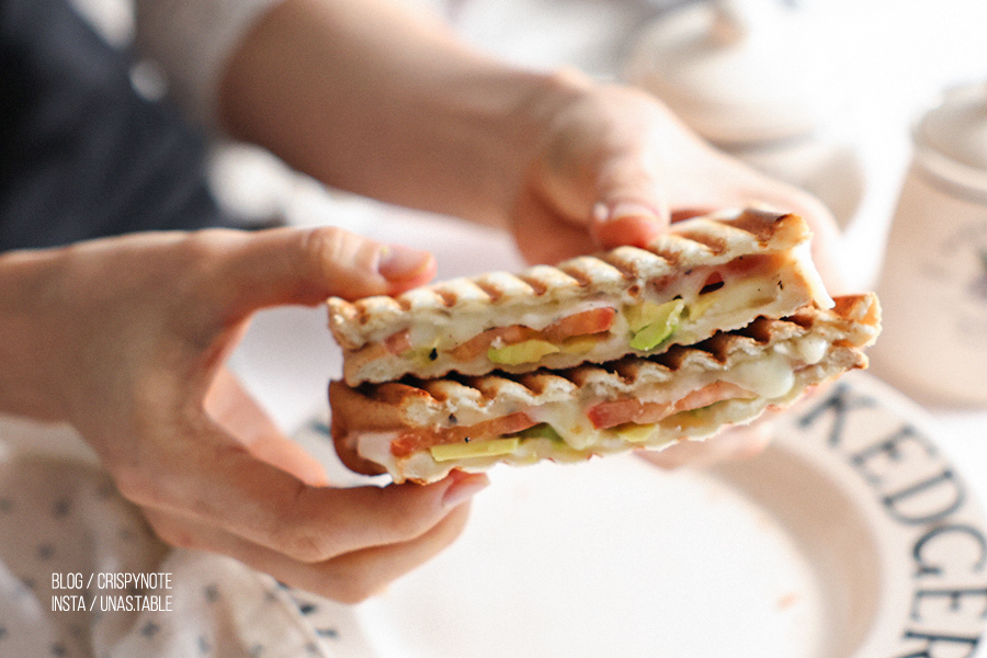 아보카도 치즈 파니니 샌드위치 만들기 간단 아침식사메뉴