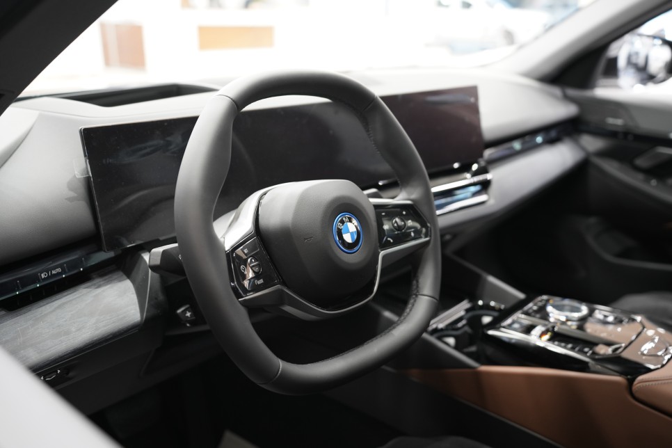2024 BMW i5 모의견적 정보 제원 포토, 준대형 전기차 세단 오너평가