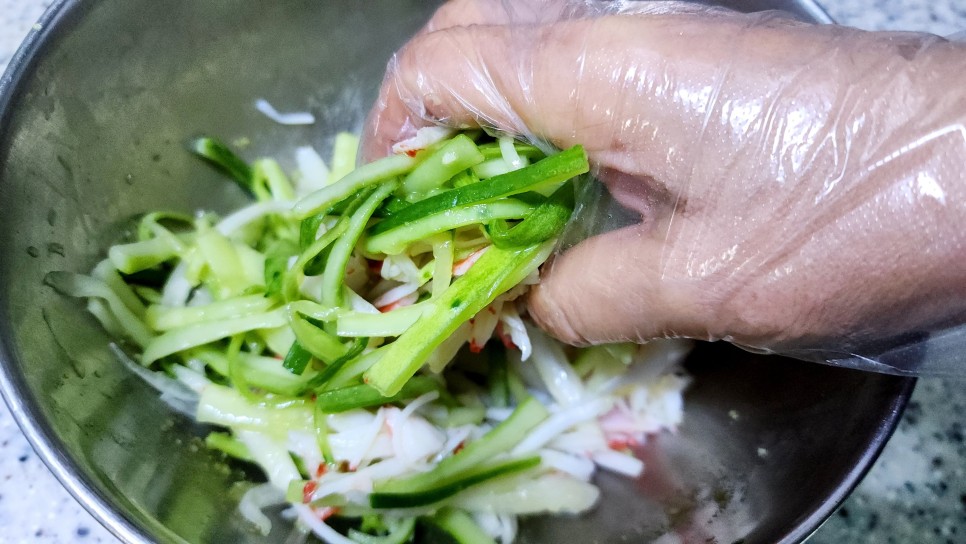 맛살 샐러드 만들기 크래미 유부초밥 도시락 오이맛살냉채 게살샐러드 유부요리