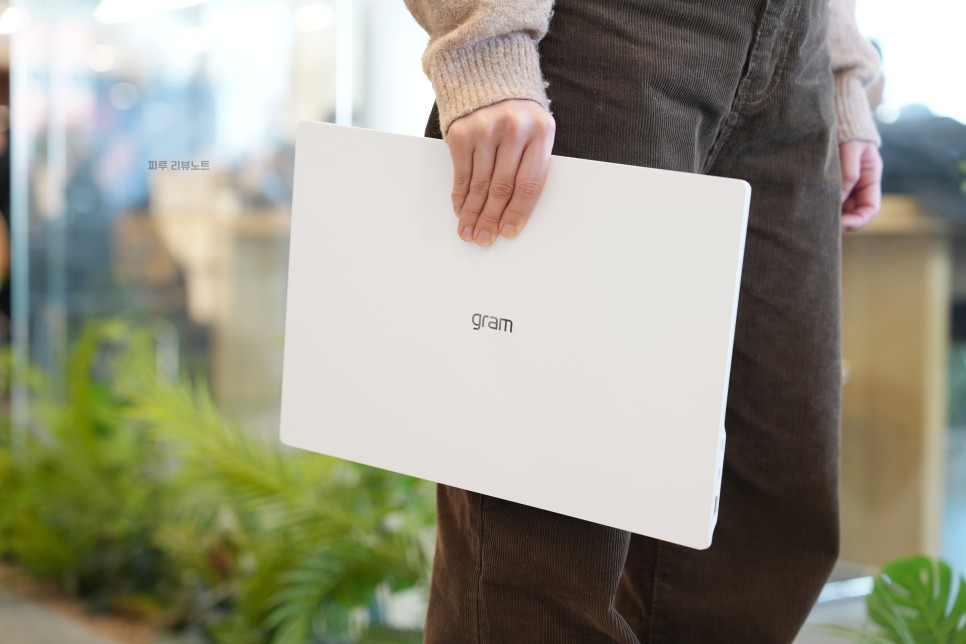 가벼운 노트북 추천 LG그램 프로 16인치 - 오케이오아시스