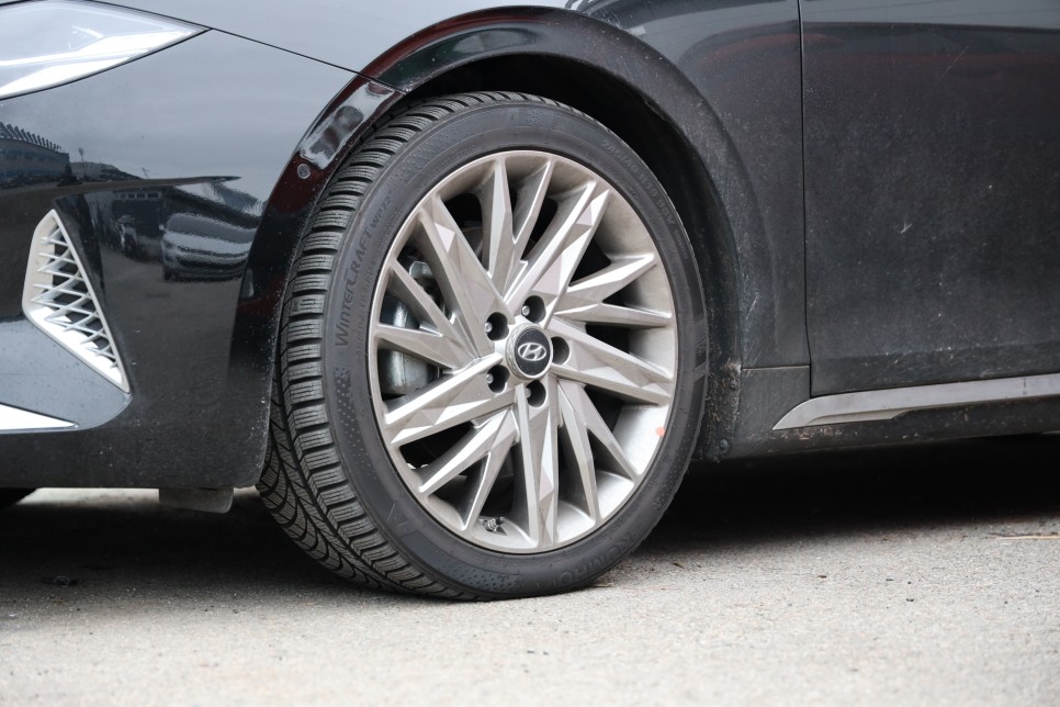자동차 타이어 보는 법 제조일자 연식 규격 표시 편평비 차이 사이즈 숫자 의미