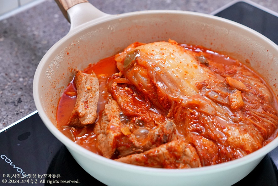 돼지 등갈비 김치찜 레시피 등갈비찜 묵은지 돼지고기 김치찜 만들기 돼지등갈비요리