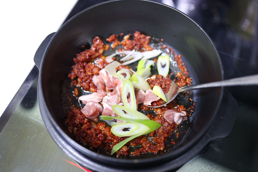 김치 순두부찌개 끓이는법 돼지고기 순두부찌개 레시피 양념 만들기