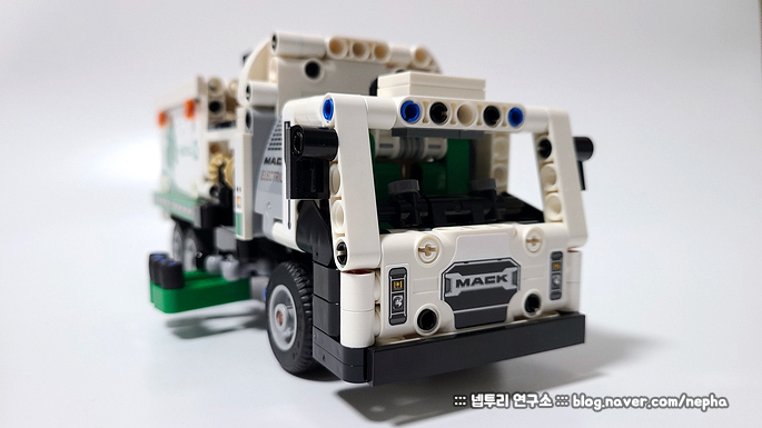 [브릭] 42167 레고 테크닉 - Mack® LR Electric 청소 트럭