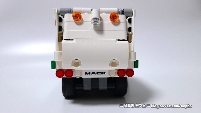 [브릭] 42167 레고 테크닉 - Mack® LR Electric 청소 트럭