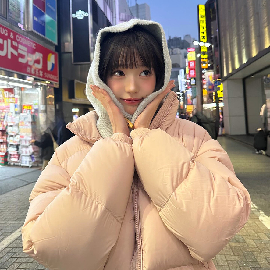 장원영 일본 여행패션 SJSJ 니트 바라클라바 겨울 코디 연예인 패션 미우미우 가방