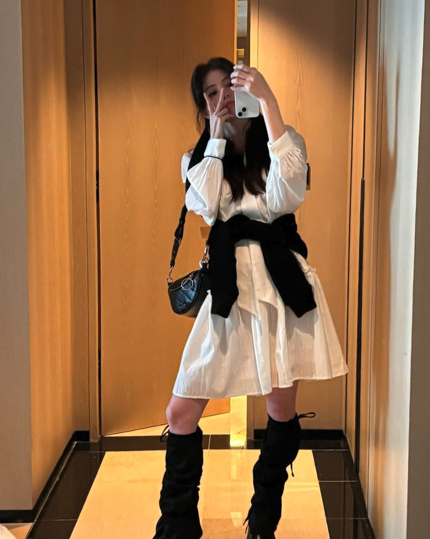 한소희 홍콩 여행 패션 10만원대 찰스앤키스 크로스백 여자 20대 가방 브랜드 데일리백 추천