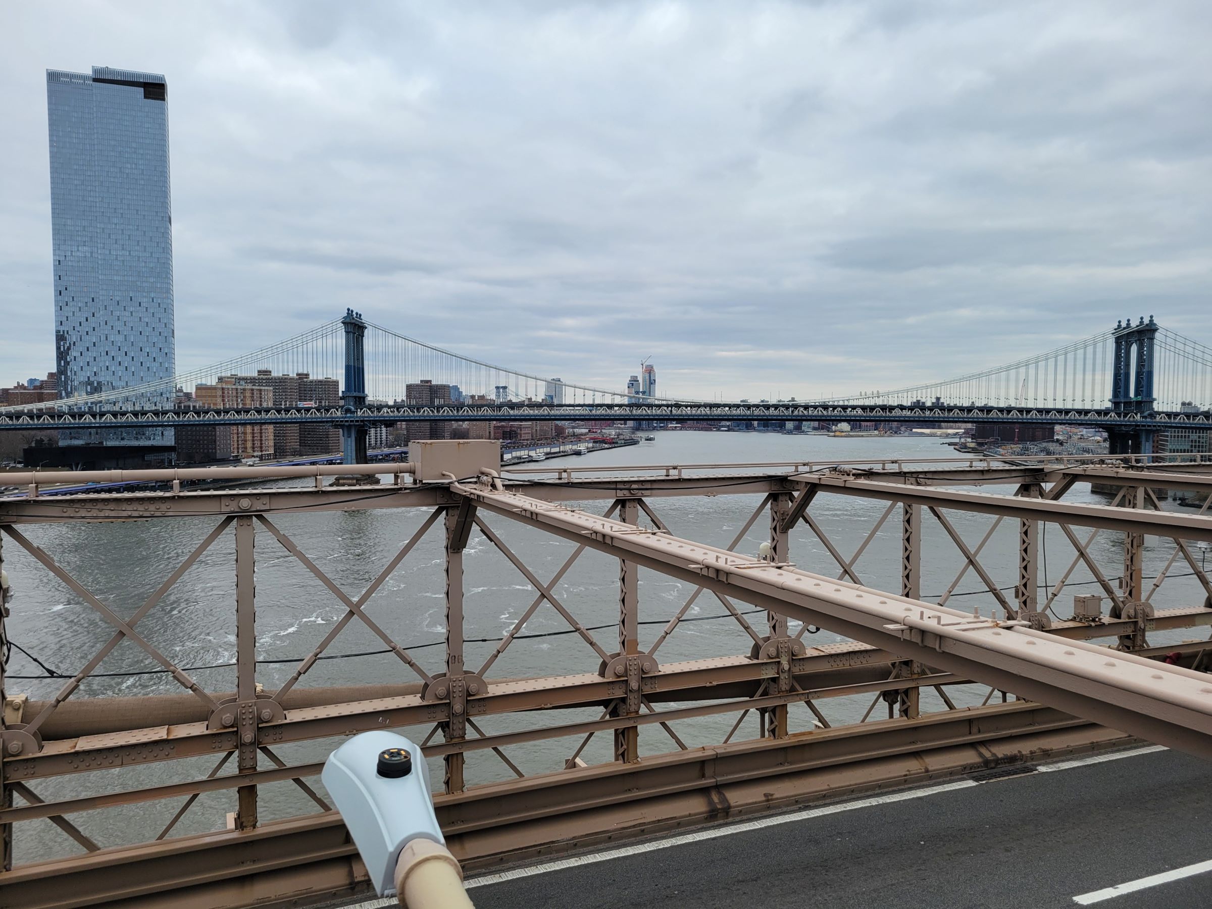 브루클린브리지(Brooklyn Bridge)를 걸어본 후에 차이나타운에서 저녁식사와 리틀이태리에서 디저트를