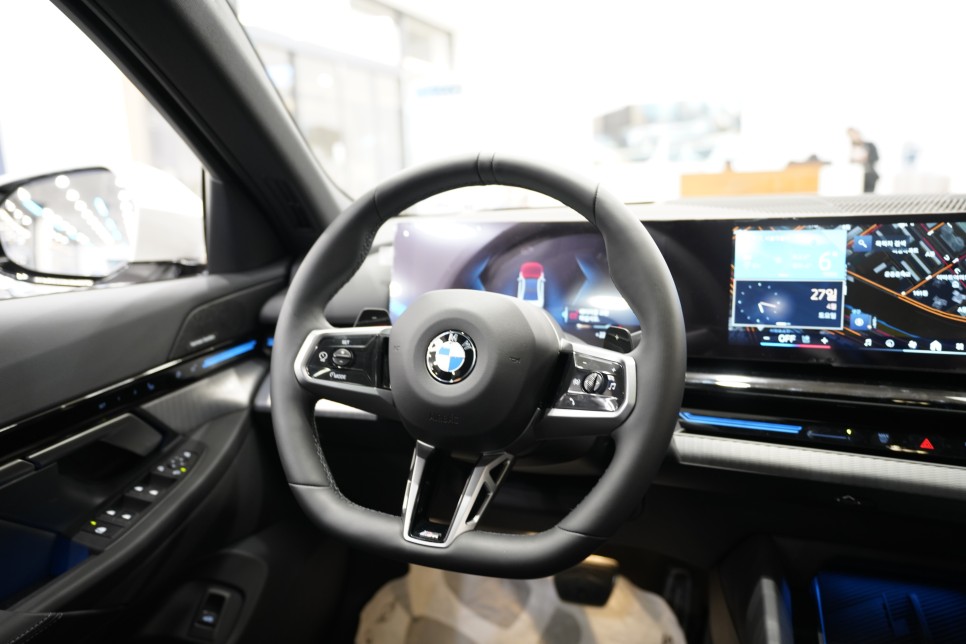 2024 BMW 5시리즈 주행 평가 및 할인 프로모션 제원 포토 정보