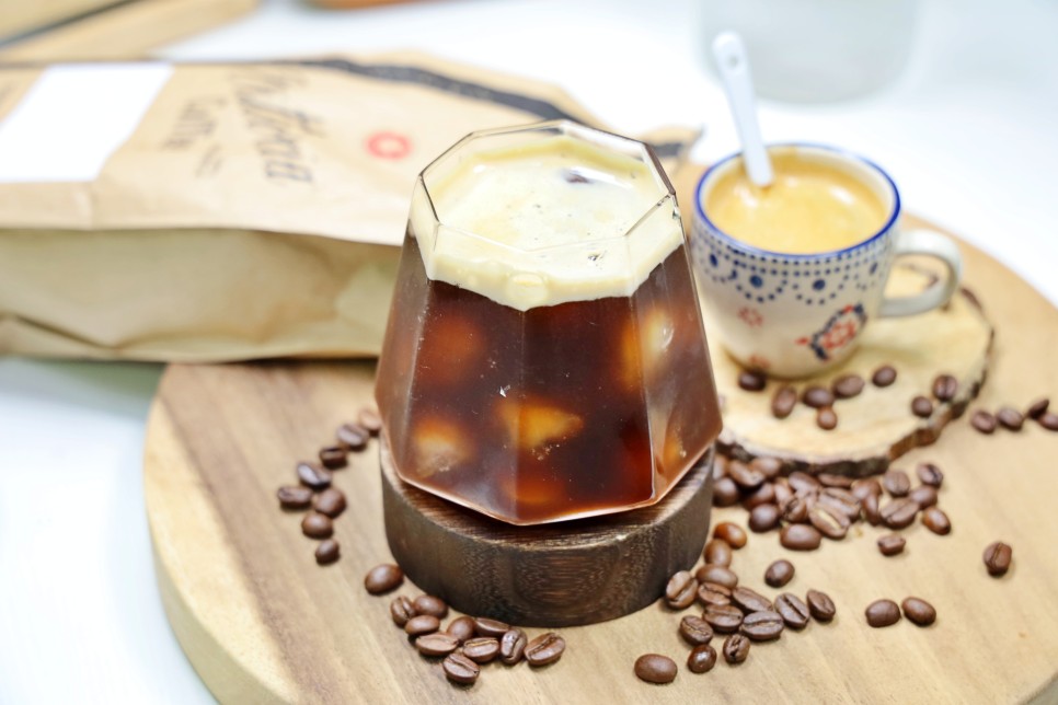 비토리아 에스프레소머신 커피원두 아이스 아메리카노 만들기