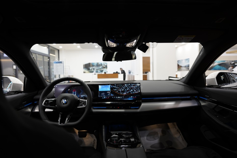 2024 BMW 5시리즈 주행 평가 및 할인 프로모션 제원 포토 정보