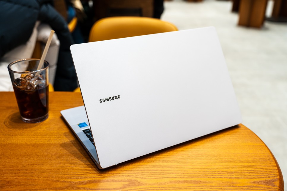 삼성 사무용 노트북 추천 가성비 갤럭시북2 NT550XED-K24A 후기