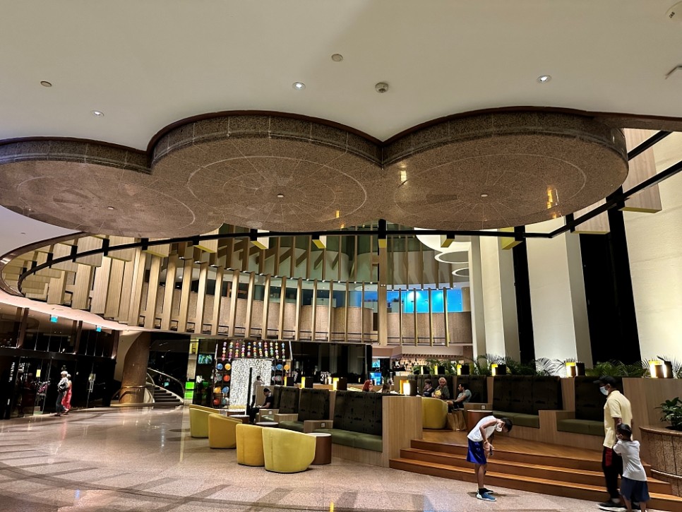 싱가포르 호텔 추천 홀리데이인 아트리움 싱가포르 자유여행 가성비 숙소