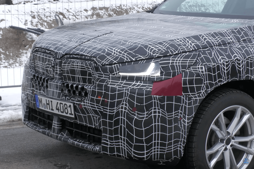 테스트 중인 2025 신형 BMW X3 스파이샷 포착
