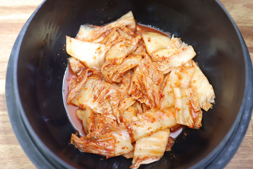 돼지고기 김치찌개 맛있게 끓이는법 간단 두부 묵은지 김치찌개 레시피