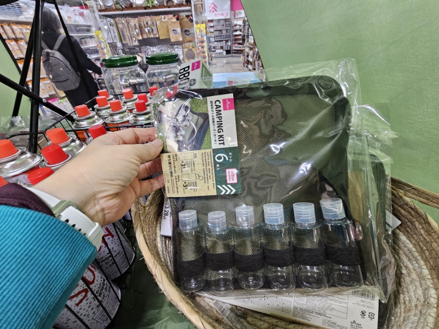 다이소 캠핑용품/낚시용품(일본 후쿠오카 하카타역 5층)