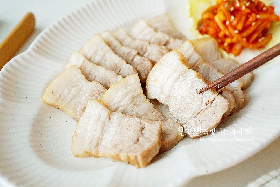 무수분 수육 맛있게 삶는법 돼지 삼겹살 수육 삶는법