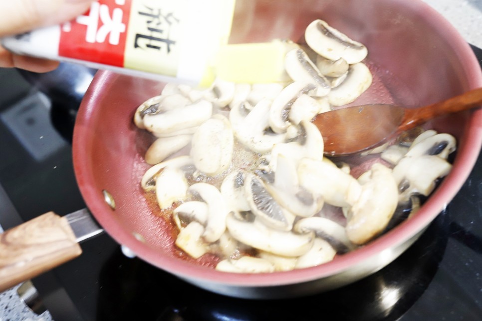 오믈렛 만들기 브런치 메뉴 버섯오믈렛 계란오믈렛 양송이버섯요리