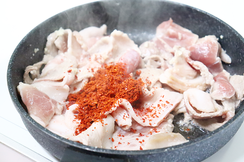 김치 제육볶음 레시피 양념 돼지고기 김치볶음 만들기 김치 돼지고기 두루치기 만드는 법