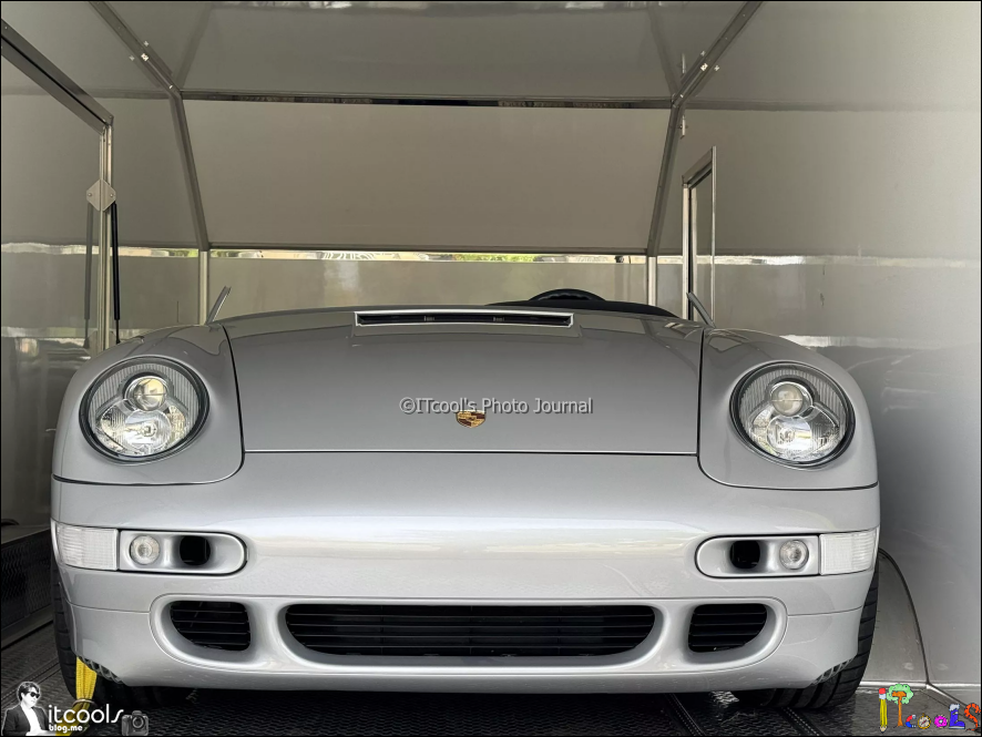 포르쉐 550 스파이더의 현대적 해석: 포르쉐 993 카페 레이서(Porsche 993 Cafe Racer)