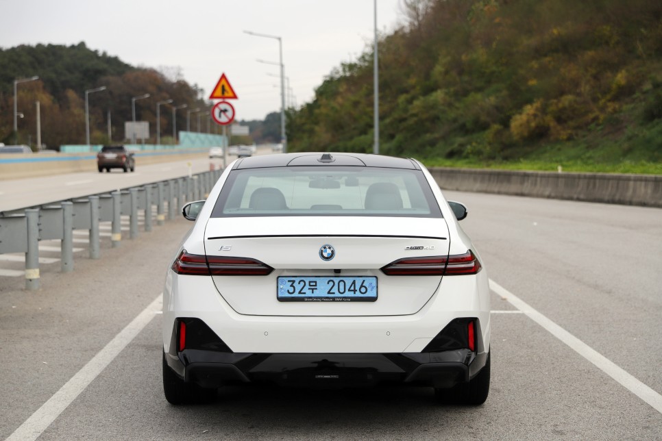 BMW i5 시승기 eDrive40 MSP PRO