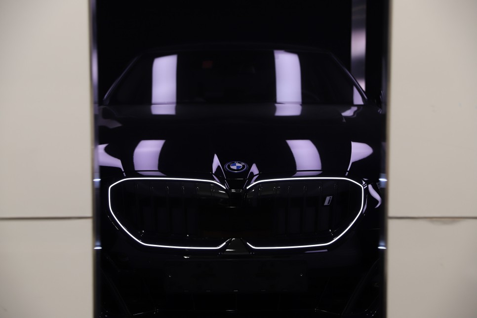 BMW i5 eDrive40 MSP PRO 카본블랙 출고기 @BMW코오롱모터스 삼성전시장 김신욱