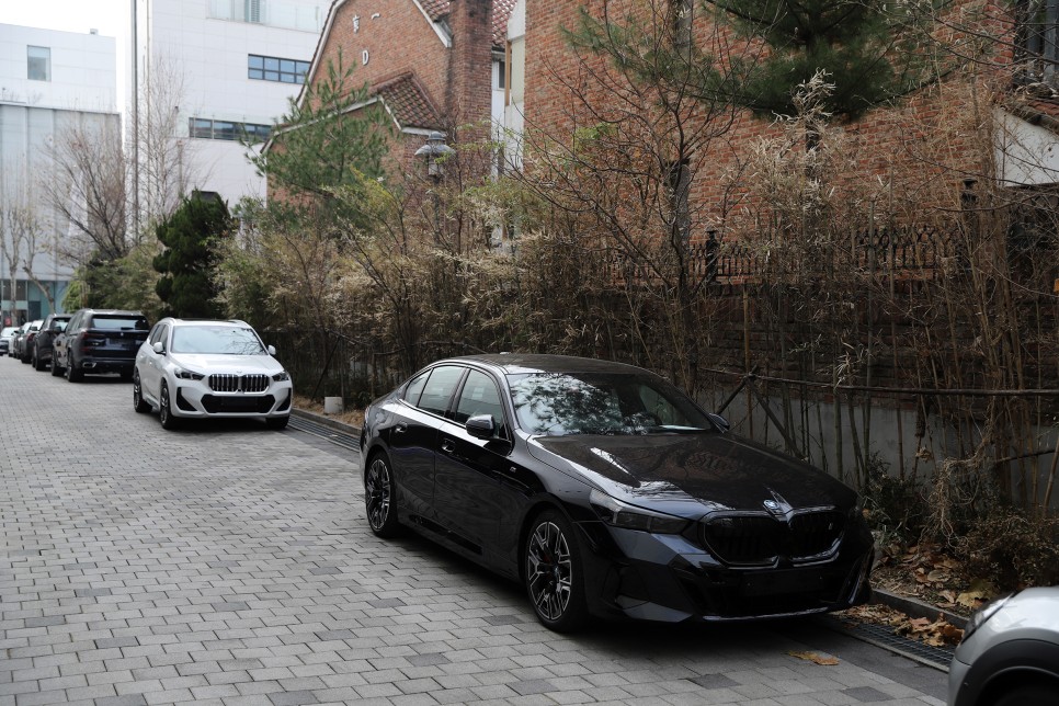 BMW i5 eDrive40 MSP PRO 카본블랙 출고기 @BMW코오롱모터스 삼성전시장 김신욱