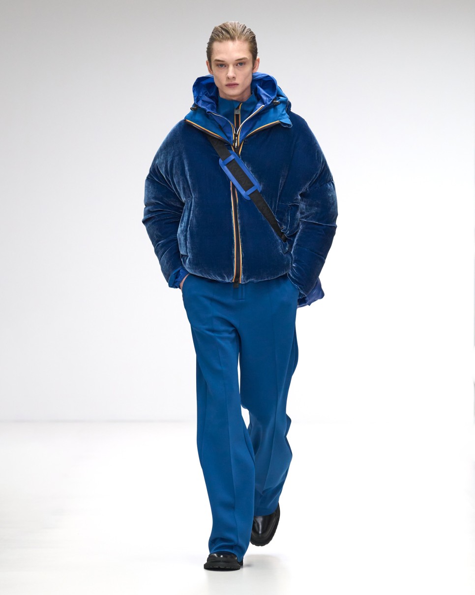 까웨(K-WAY) FW24 R&D 컬렉션 밀라노 패션위크, 남성 여성 자켓으로 완성한 스포티룩!