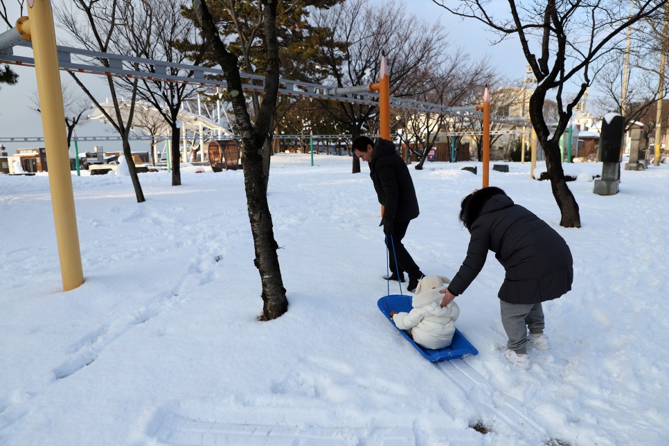 화이트 크리스마스 여행  - 비체팰리스, 안면도 딴뚝통나무집식당, 무창포 신무창포맛집, 기아 K5