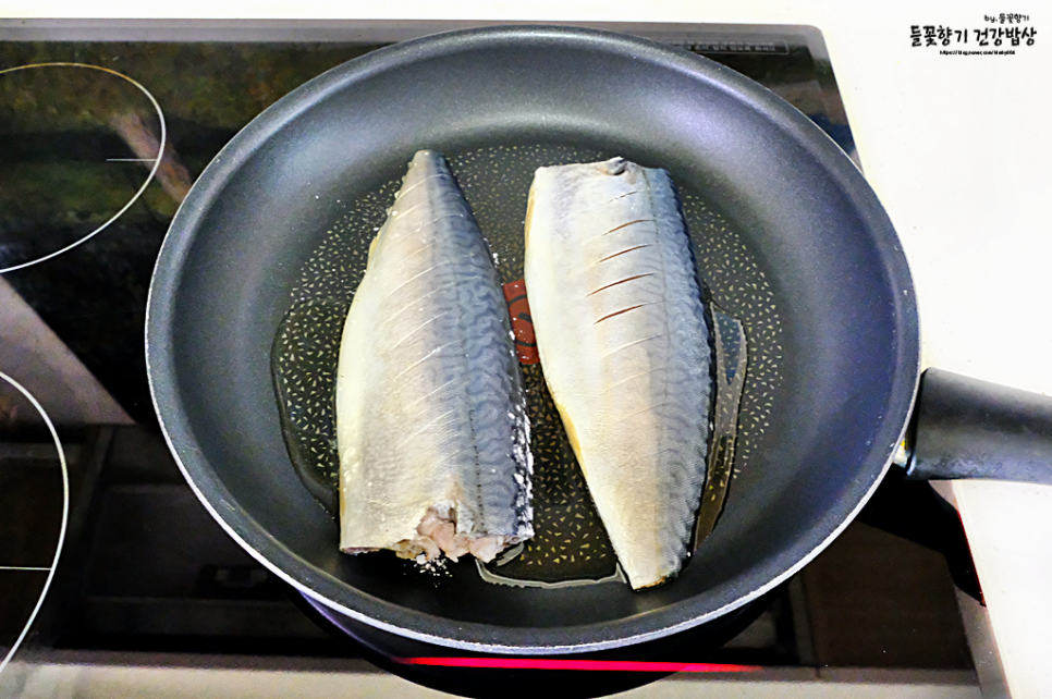 고등어구이 후라이팬 고등어 굽기 생선구이 고등어 생선 굽는법