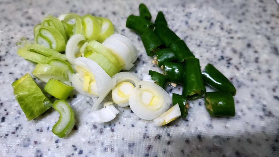 간단 김치찌개 재료 냉장고파먹기 스팸 김치찌개 레시피 가족모임음식 햄요리