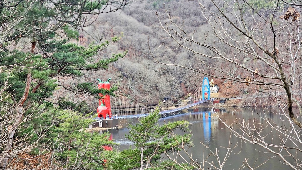 주말 가볼만한곳 충남 여행 청양 칠갑산 천장호 출렁다리 겨울 데이트!
