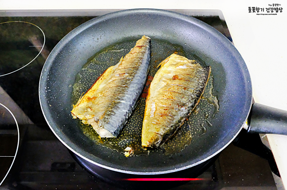 고등어구이 후라이팬 고등어 굽기 생선구이 고등어 생선 굽는법