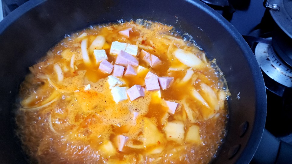 간단 김치찌개 재료 냉장고파먹기 스팸 김치찌개 레시피 가족모임음식 햄요리