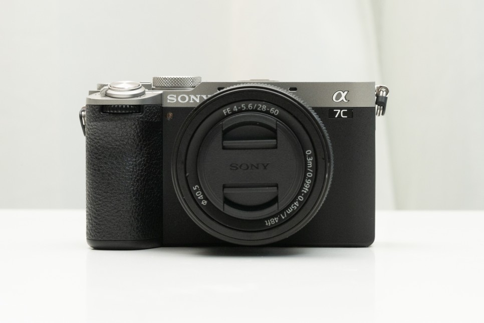 컴팩트한 풀프레임 미러리스 브이로그 카메라 추천 소니 A7C2 번들 렌즈 SEL2860
