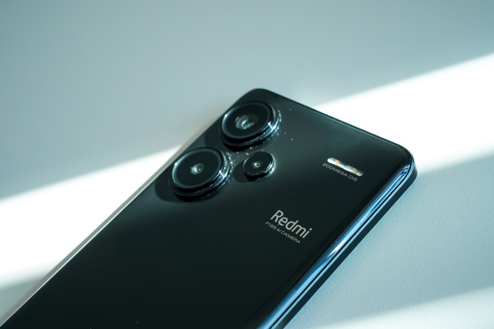 2억 화소 카메라 탑재한 샤오미 레드미 노트 13 프로 플러스 5G 가성비 핸드폰