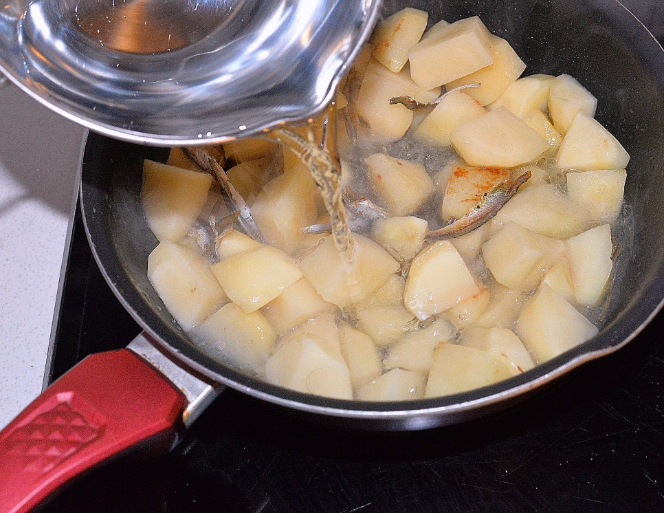 고추장 감자조림 만드는 법 매운 감자조림 레시피 감자요리 반찬 메뉴